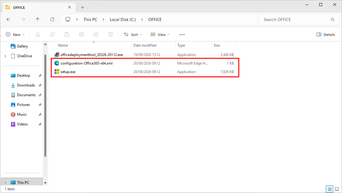 Explorateur de fichiers Windows affichant setup.exe et un fichier de configuration XML extraits dans le dossier C:\OFFICE