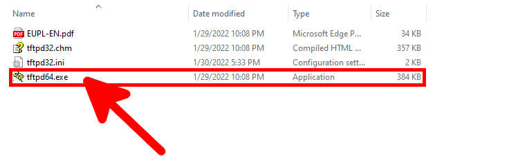 L'explorateur de fichiers Windows montre les fichiers extraits de Tftpd64, avec une flèche rouge pointant vers tftpd64.exe, prêt à être lancé.